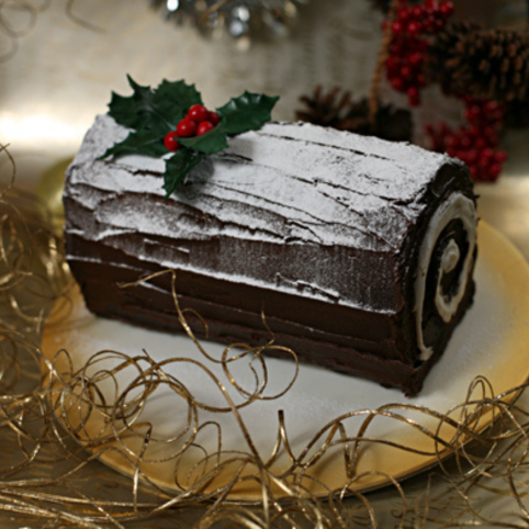 CHRISTMAS LOG CAKE