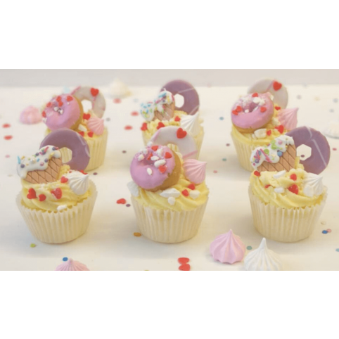 12 VALENTINES CUPCAKES 
