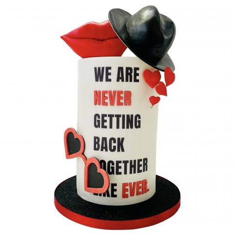 TAYLOR SWIFT RED CAKE