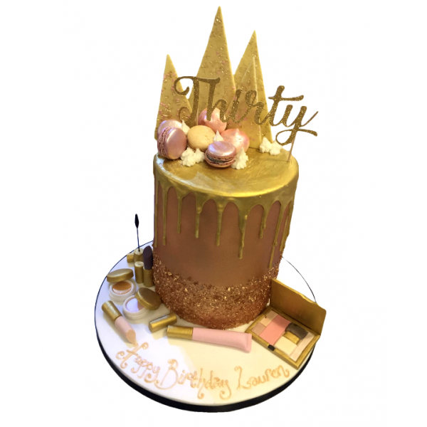 GOLDEN GODDESS By 3D Cakes
