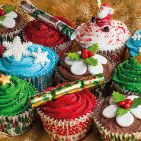12 CORPORATE CHRISTMAS CUPCAKES