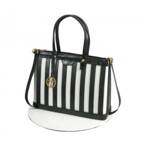 HENRI BENDEL STYLE BAG