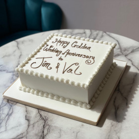 PHOTO OR PIPED WRITING CAKE
