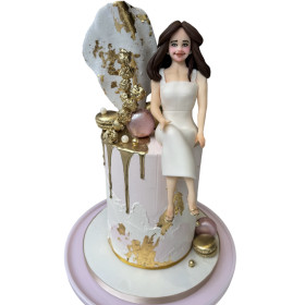 GOLDEN BLUSH CREME WITH OPTIONAL FIGURE
