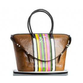 3D LEATHER LOOK HANDBAG